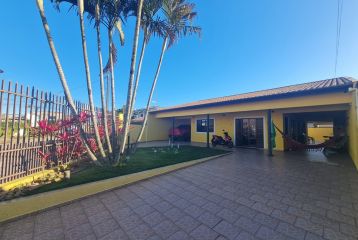 REF. 017 – Casa  Com Piscina - Bom Retiro